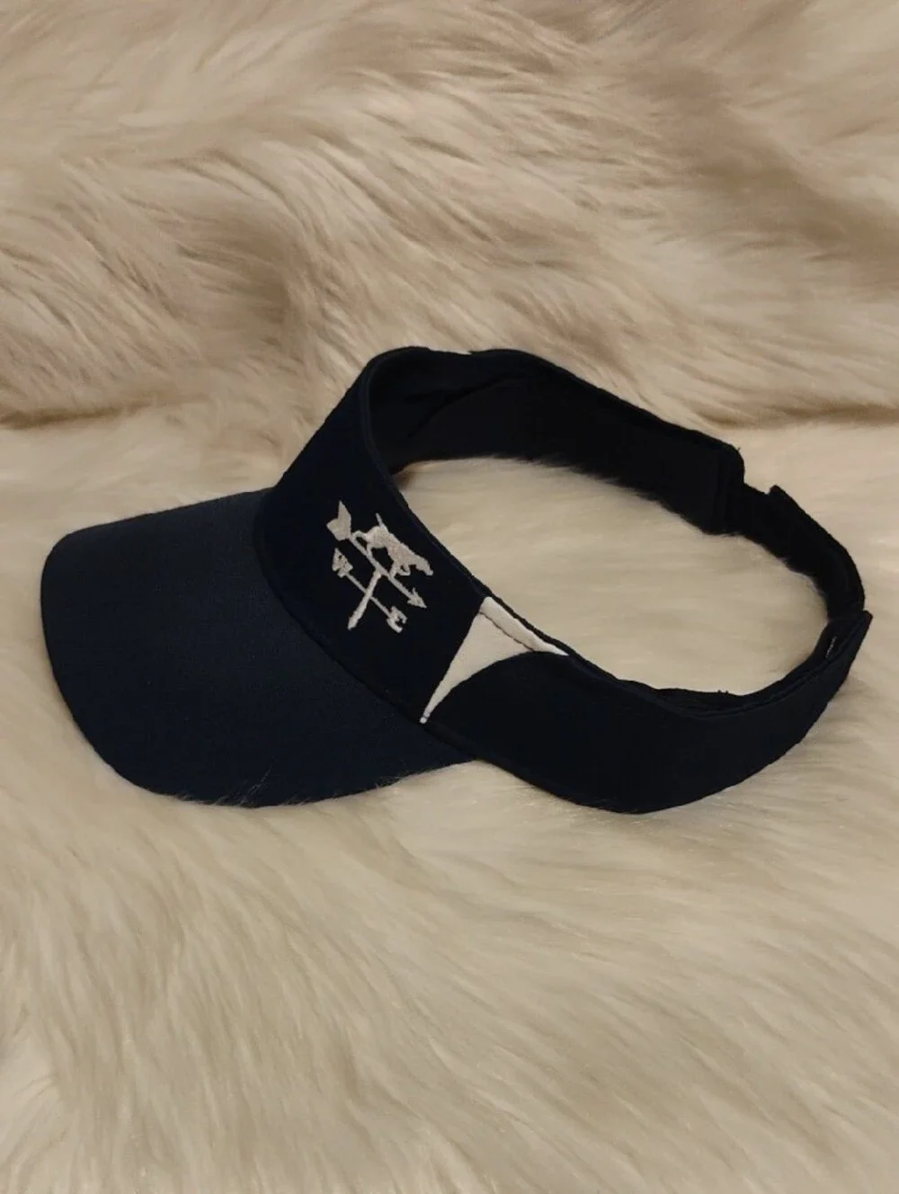 (C-75) Navy Performance Visor W White Embroidered Dog/Weather Vane Accent